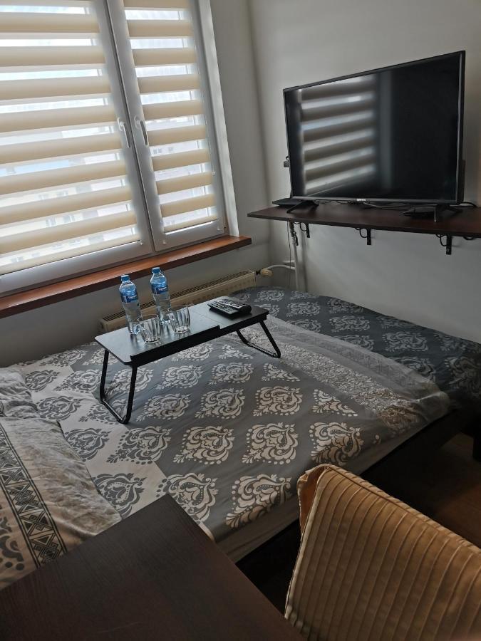 Przytulny Apartament W Wiezowcu - Centrum Miasta Podwislocze 38 Rzeszow Bagian luar foto